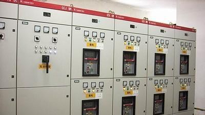 收到低壓配電柜別急著安裝，驗貨是正常操作